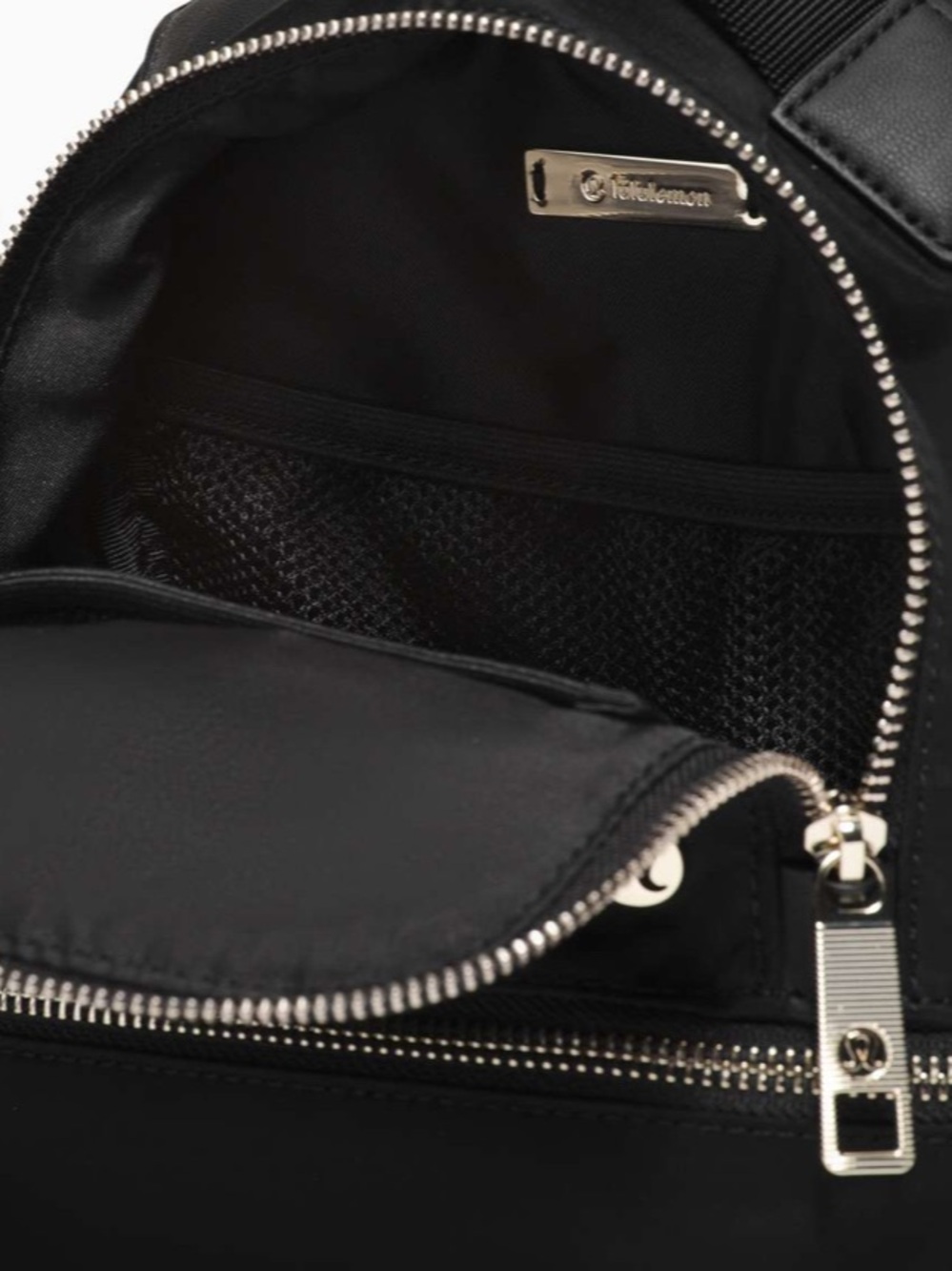 City Adventurer Backpack *Micro 3L - Picture 3 of 9
